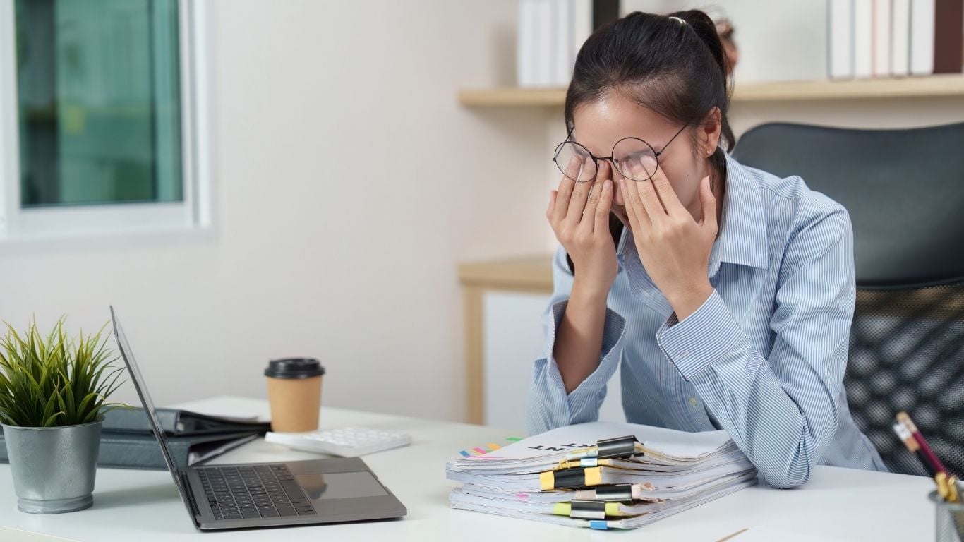 More Than Exhaustion: Adrenal Fatigue vs. Daily Stress More Than Exhaustion: Adrenal Fatigue vs. Daily Stress